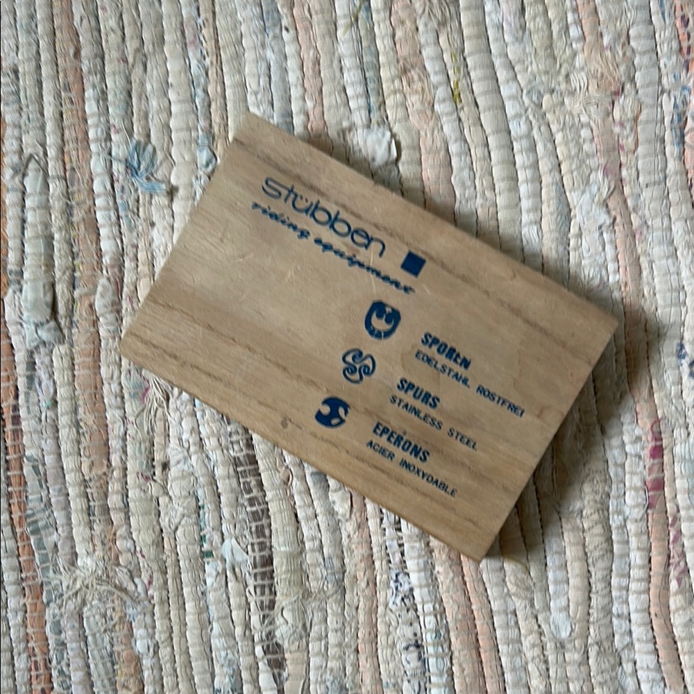 Wooden box for stubben horse spurs